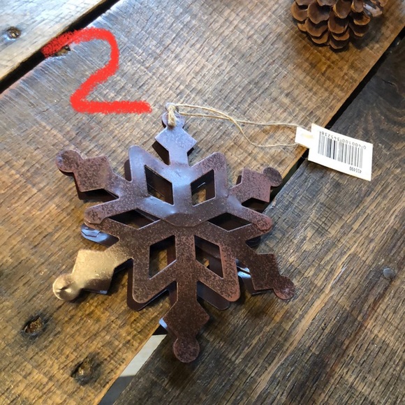 Rustic Christmas distressed metal snowflake tree ornaments - Picture 6 of 10